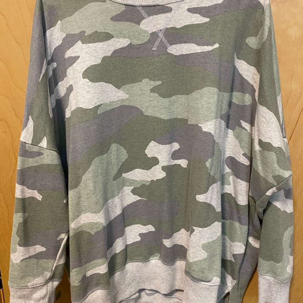 Aerie long sleeved comfy sweatshirt